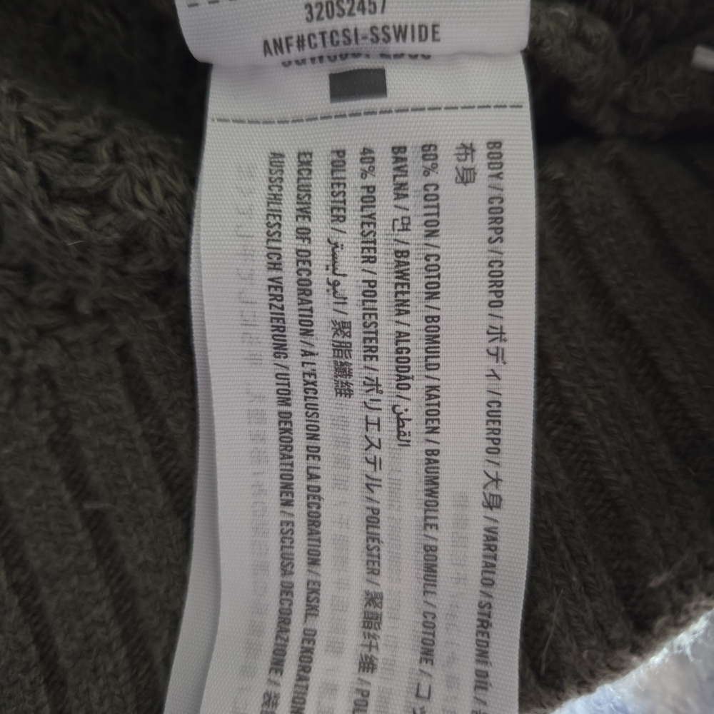 Hollister Women's Casual Sweater - Comfy - Picture 6 of 6